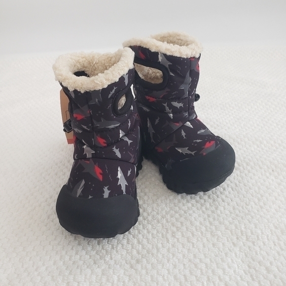 Bogs B-MOC Insulated‎ Waterproof Boot Black/ Multi Sharks Size 4 New - Picture 16 of 16